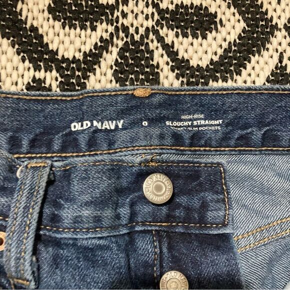 Old Navy High Rise Slouchy Straight distressed jeans size 0 medium wash button - Picture 5 of 10